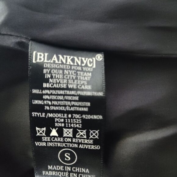 Blank NYC Short FAUX Leather Women's Biker Jacket Size Small Black - Picture 9 of 10